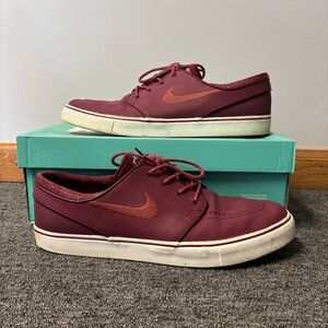 Nike shoes Stefan janoski